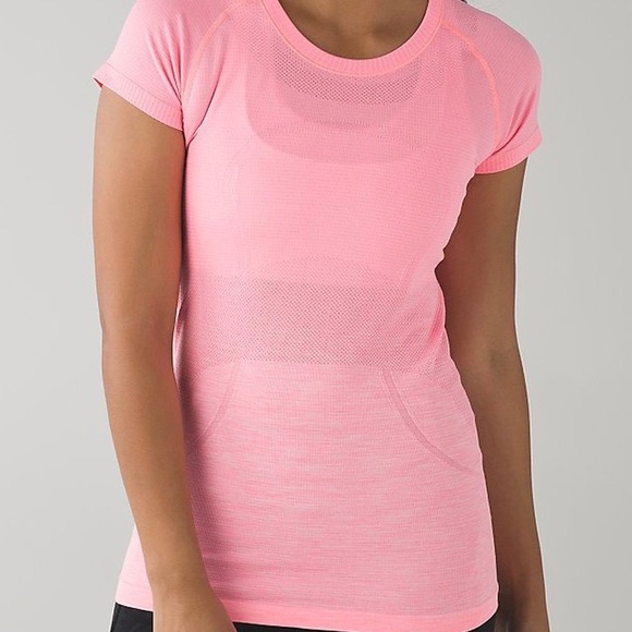 lululemon athletica Tops - Lululemon Swiftly Tech Short Sleeve Tee